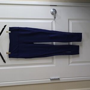 Lululemon Size 8 Navy Blue Mesh Panel leggings‎ with Reflective Strip